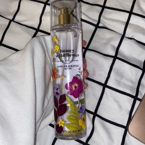 Bath and Body Works :))